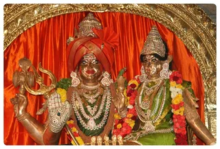 Sri Nithyanandeswara and Nithyanandeswari