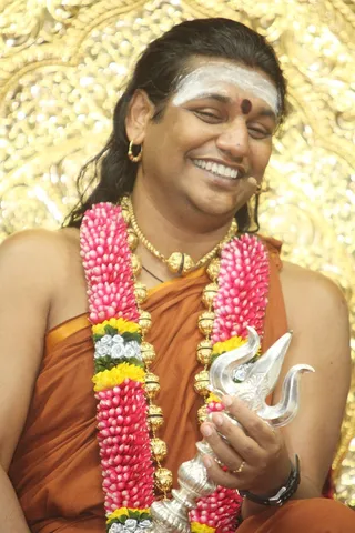 http://nithyananda.org/sites/default/files/photo-gallery/Nithyananda_Swami_06031316.JPG