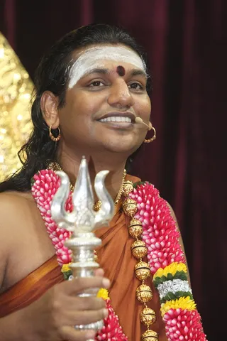 http://nithyananda.org/sites/default/files/photo-gallery/Nithyananda_Swami_0603136.JPG