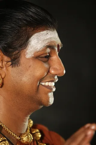 http://nithyananda.org/sites/default/files/photo-gallery/Nithyananda_Swami_07031316_0.JPG
