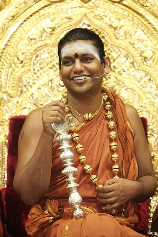http://nithyananda.org/sites/default/files/photo-gallery/Nithyananda_Swami_07031331.JPG