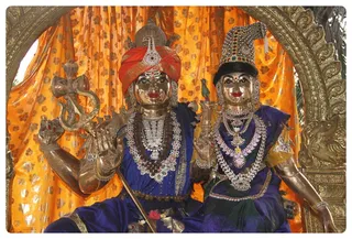 http://nithyananda.org/sites/default/files/photo-gallery/Nithyananda_Swami_26031312.JPG