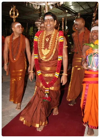http://nithyananda.org/sites/default/files/photo-gallery/Nithyananda_Swami_Gurupurnima_2013%20%2832%29.JPG