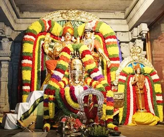 Sri Nithyanandeswara and Nithyanandeswari