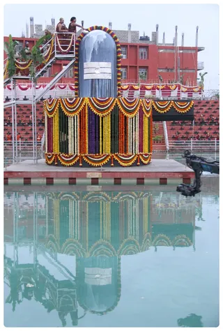 http://nithyananda.org/sites/default/files/photo-gallery/Nithyananda_Swami_Gurupurnima_2013%20%287%29.JPG
