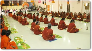 https://www.nithyananda.org/sites/default/files/photo-gallery/Nithyananda_Swami_Maheswara_Puja-14-10-13-3%20%282%29_0.JPG