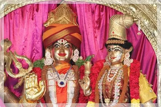 Sri Nithyanandeswara and Nithyanandeswari