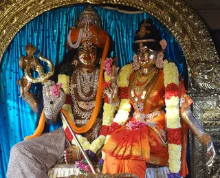 Nithyanandeswara and Nithyanandeswari