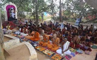 http://nithyananda.org/sites/default/files/photo-gallery/Puja_12.jpg
