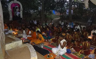http://nithyananda.org/sites/default/files/photo-gallery/Puja_13.jpg