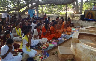 http://nithyananda.org/sites/default/files/photo-gallery/Puja_6.jpg
