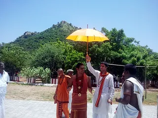 http://nithyananda.org/sites/default/files/photo-gallery/Tiruvannamalai-Ashram1_1.jpg