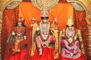 Todays Leela Alankar:Lord Shiva's Completing even the Incompletion Caused by Others and Blessing with the Nectar of Completion