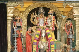 http://nithyananda.org/sites/default/files/photo-gallery/batch_2018-09Sep-28-nithyananda-diary_bengaluru-aadheenam_uttamotama-seva_7T9A7898.JPG