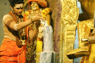 http://nithyananda.org/sites/default/files/photo-gallery/batch_2018-09Sep-29-nithyananda-diary_bengaluru-aadheenam_uttamotama-seva_7T9A8038.JPG