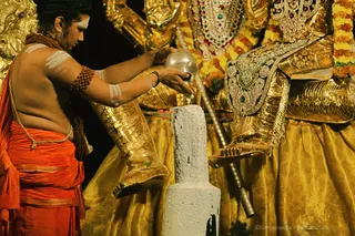 http://nithyananda.org/sites/default/files/photo-gallery/batch_2018-09Sep-29-nithyananda-diary_bengaluru-aadheenam_uttamotama-seva_7T9A8044.JPG