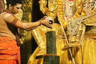 http://nithyananda.org/sites/default/files/photo-gallery/batch_2018-09Sep-29-nithyananda-diary_bengaluru-aadheenam_uttamotama-seva_7T9A8048.JPG