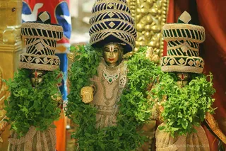 http://nithyananda.org/sites/default/files/photo-gallery/batch_2018-09Sep-29-nithyananda-diary_bengaluru-aadheenam_uttamotama-seva_7T9A8059.JPG