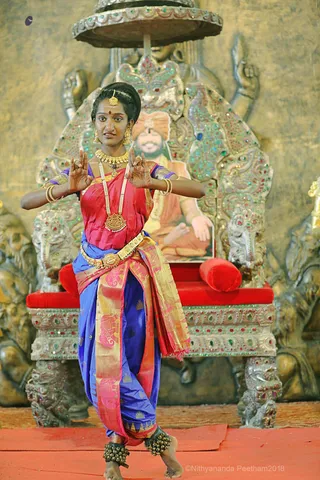 http://nithyananda.org/sites/default/files/photo-gallery/batch_2018-09Sep-29-nithyananda-diary_bengaluru-aadheenam_uttamotama-seva_7T9A8174.JPG
