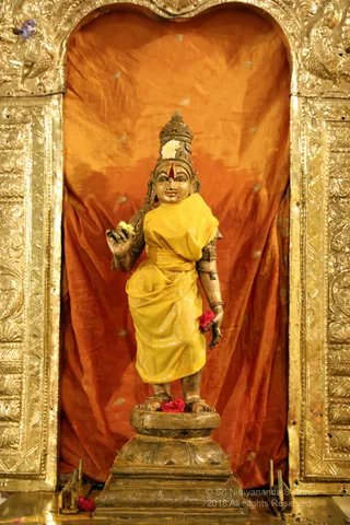http://nithyananda.org/sites/default/files/photo-gallery/batch_2018-12Dec-23-nithyananda-diary_bengaluru-aadheenam_uttamotama-seva_7T9A9030.JPG