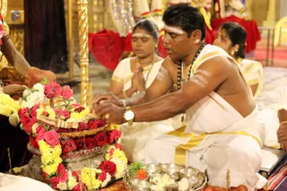 http://nithyananda.org/sites/default/files/photo-gallery/batch_2018-12Dec-23-nithyananda-diary_bengaluru-aadheenam_uttamotama-seva_7T9A9064.JPG