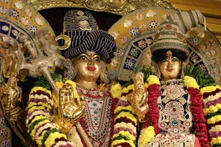 http://nithyananda.org/sites/default/files/photo-gallery/batch_2018-12Dec-23-nithyananda-diary_bengaluru-aadheenam_uttamotama-seva_7T9A9075.JPG