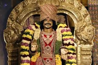 http://nithyananda.org/sites/default/files/photo-gallery/batch_2018-12Dec-23-nithyananda-diary_bengaluru-aadheenam_uttamotama-seva_7T9A9085.JPG