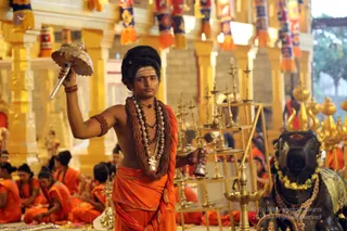 http://nithyananda.org/sites/default/files/photo-gallery/batch_2018-12Dec-23-nithyananda-diary_bengaluru-aadheenam_uttamotama-seva_7T9A9098.JPG
