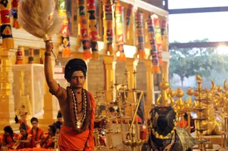 http://nithyananda.org/sites/default/files/photo-gallery/batch_2018-12Dec-23-nithyananda-diary_bengaluru-aadheenam_uttamotama-seva_7T9A9099.JPG