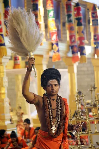 http://nithyananda.org/sites/default/files/photo-gallery/batch_2018-12Dec-23-nithyananda-diary_bengaluru-aadheenam_uttamotama-seva_7T9A9102.JPG