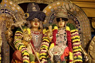 http://nithyananda.org/sites/default/files/photo-gallery/batch_2018-12Dec-23-nithyananda-diary_bengaluru-aadheenam_uttamotama-seva_7T9A9103.JPG