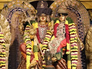 http://nithyananda.org/sites/default/files/photo-gallery/batch_2018-12Dec-23-nithyananda-diary_bengaluru-aadheenam_uttamotama-seva_7T9A9111.JPG