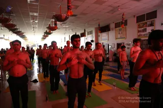 http://nithyananda.org/sites/default/files/photo-gallery/batch_2018-12Dec-25-nithyananda-diary_bengaluru-aadheenam_uttamotama-seva_7T7A9334.JPG