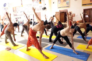 http://nithyananda.org/sites/default/files/photo-gallery/batch_2018-12Dec-25-nithyananda-diary_bengaluru-aadheenam_uttamotama-seva_7T7A9388.JPG