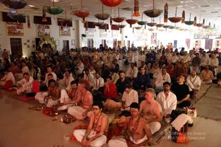 http://nithyananda.org/sites/default/files/photo-gallery/batch_2018-12Dec-25-nithyananda-diary_bengaluru-aadheenam_uttamotama-seva_7T7A9457.JPG