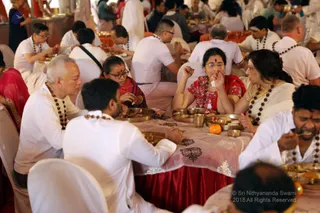 http://nithyananda.org/sites/default/files/photo-gallery/batch_2018-12Dec-25-nithyananda-diary_bengaluru-aadheenam_uttamotama-seva_7T7A9548.JPG