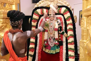 http://nithyananda.org/sites/default/files/photo-gallery/batch_2018-12Dec-25-nithyananda-diary_bengaluru-aadheenam_uttamotama-seva_7T7A9566.JPG