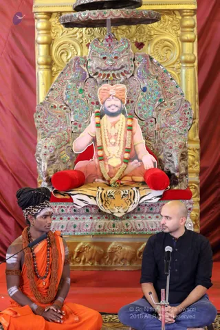 http://nithyananda.org/sites/default/files/photo-gallery/batch_2018-12Dec-25-nithyananda-diary_bengaluru-aadheenam_uttamotama-seva_7T9A9606.JPG