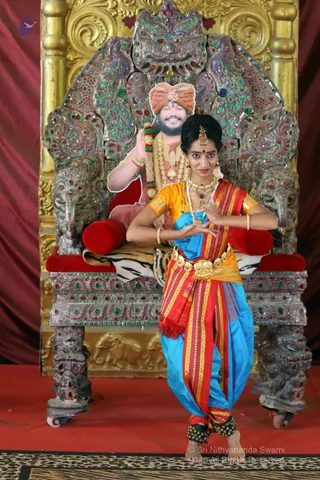 http://nithyananda.org/sites/default/files/photo-gallery/batch_2018-12Dec-26-nithyananda-diary_bengaluru-aadheenam_uttamotama-seva_7T9A0073.JPG