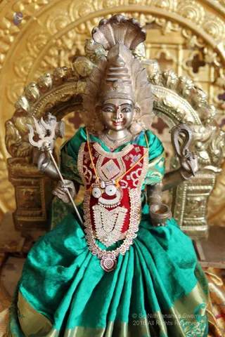 http://nithyananda.org/sites/default/files/photo-gallery/batch_2018-12Dec-26-nithyananda-diary_bengaluru-aadheenam_uttamotama-seva_7T9A0081.JPG