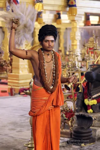 http://nithyananda.org/sites/default/files/photo-gallery/batch_2018-12Dec-26-nithyananda-diary_bengaluru-aadheenam_uttamotama-seva_7T9A9818.JPG