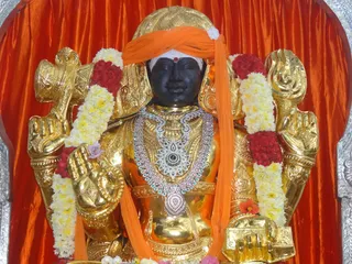 http://nithyananda.org/sites/default/files/photo-gallery/dakshinamurthy2.jpg
