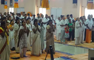 Gathering of Devotees at Chit Sabha After Morning Satsang