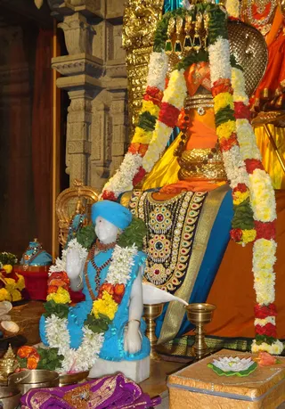 http://nithyananda.org/sites/default/files/photo-gallery/murthy_0.jpg