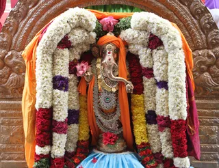 http://nithyananda.org/sites/default/files/photo-gallery/n6_0.jpg