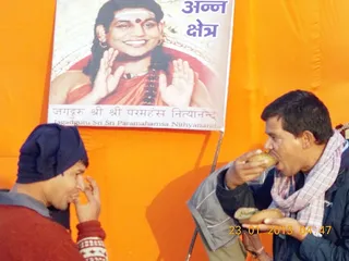 http://nithyananda.org/sites/default/files/photo-gallery/prasad02.jpg