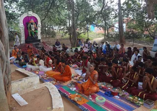 http://nithyananda.org/sites/default/files/photo-gallery/puja_5.jpg