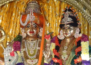 Nithyanandeswara and Nithyanandeswari