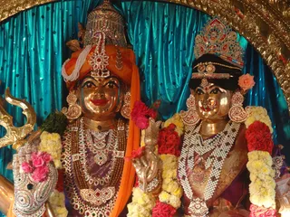 Nithyanandeswara and Nithyanandeswari