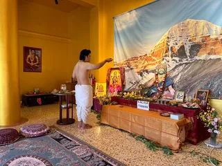 KAILASA CHINESE-WORLD On 12/10/2024